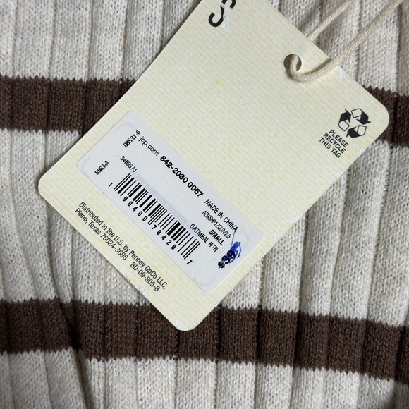 Ana Ribbed V-Neck Sweater Top - Picture 4 of 6